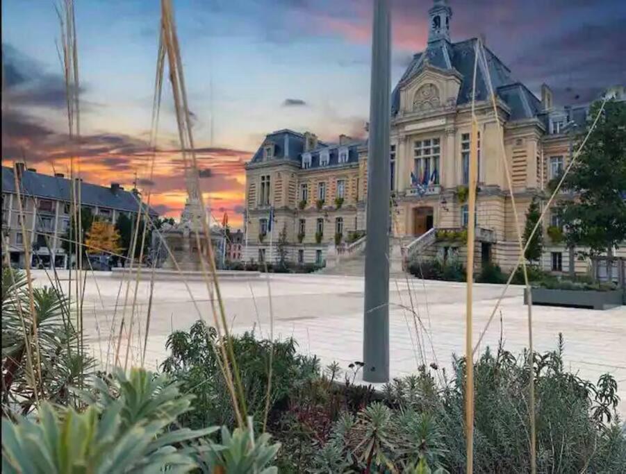 Maisonette Avec Jardin Évreux Exterior foto